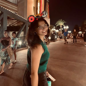 Meet your Posher, Valentina